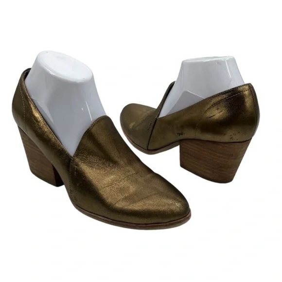 Silent D Gold Kade Block Heel Leather Pointed Toe Loafers Size 38 Women's - Picture 1 of 11